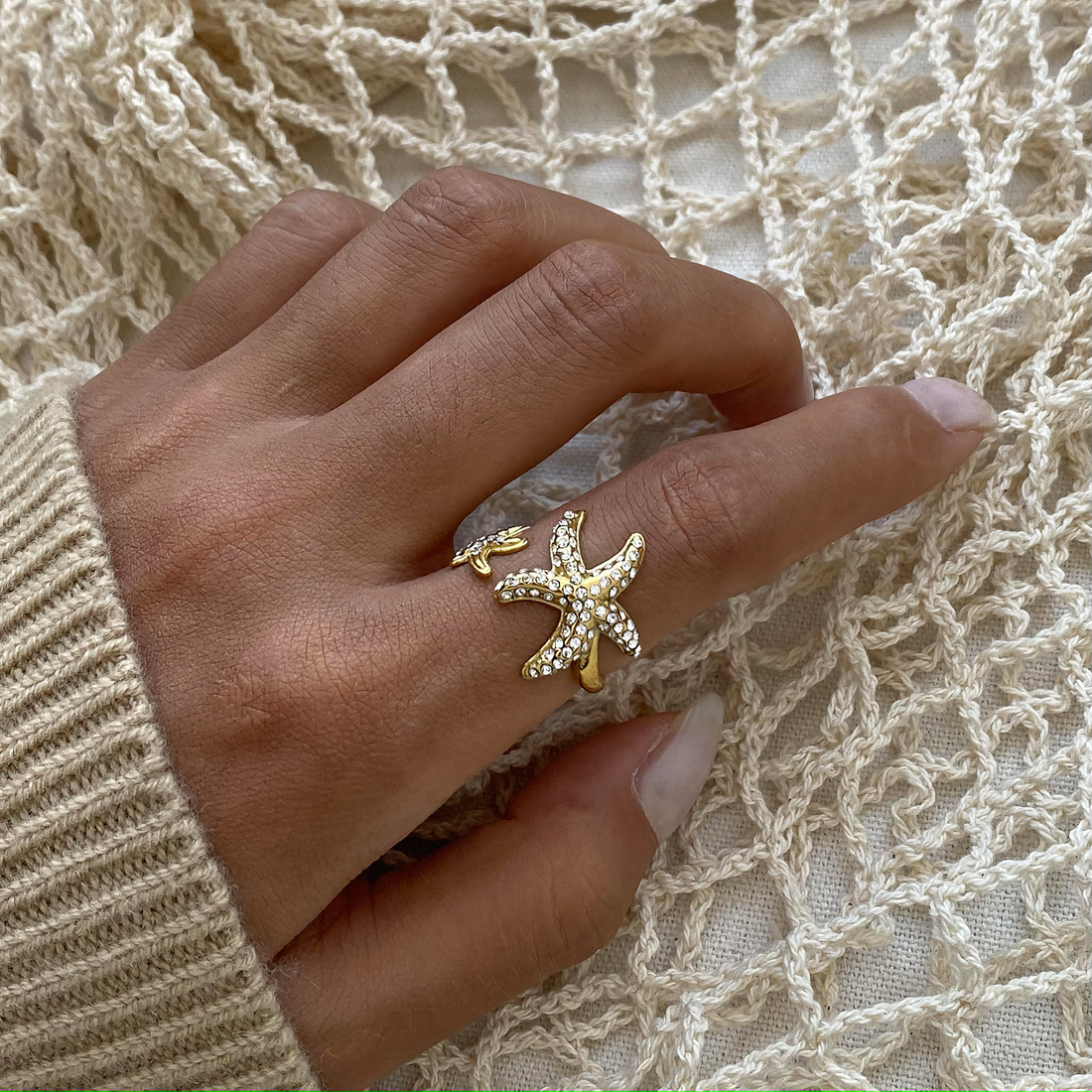 Anillo de diamantes con estrella de mar de Marina