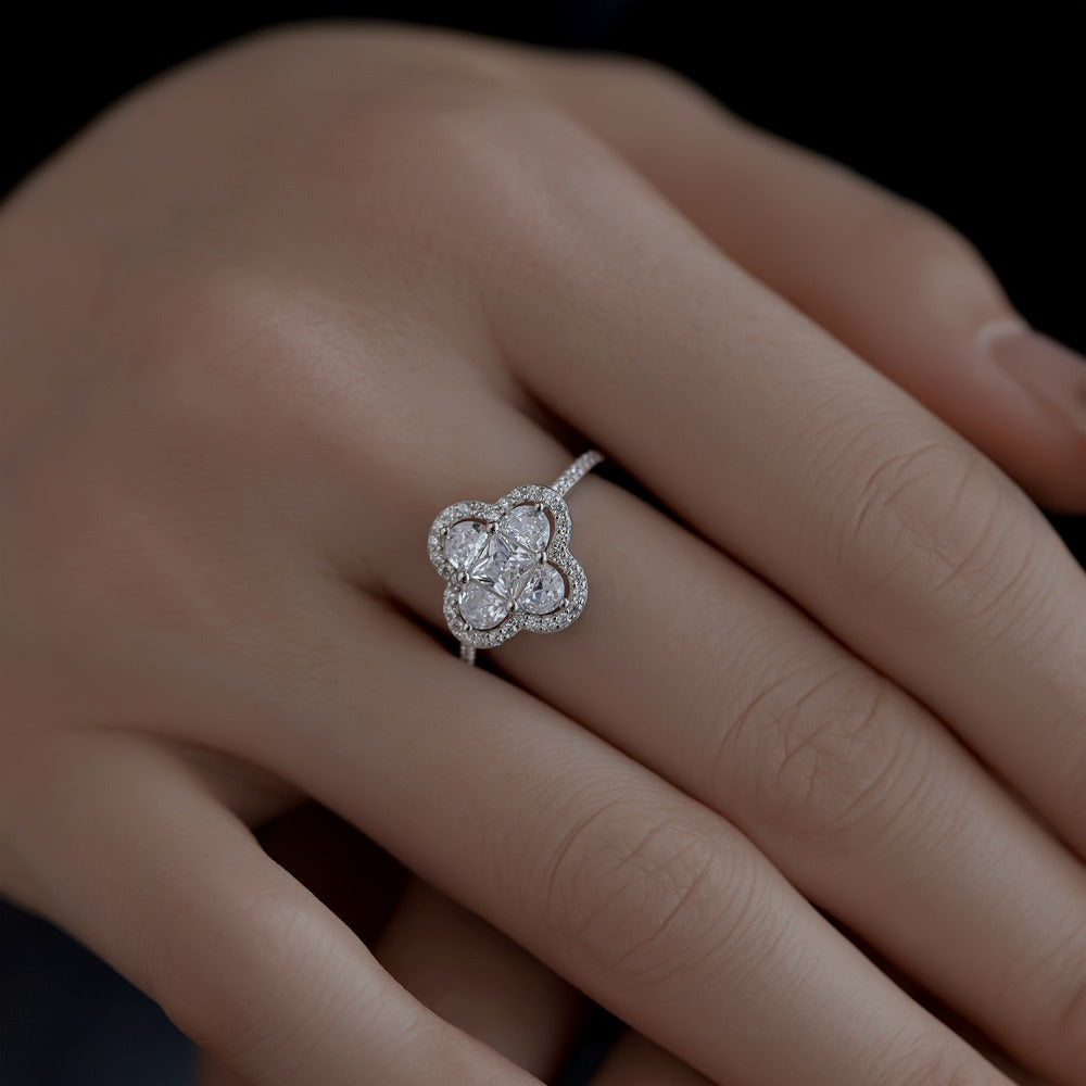 LUCKY CLOVER RING