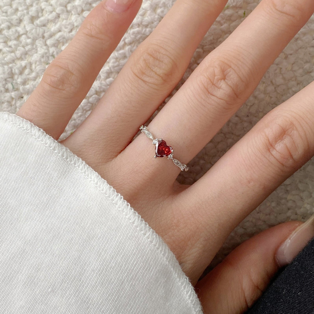 CRIMSON HEART ADJUSTABLE RING