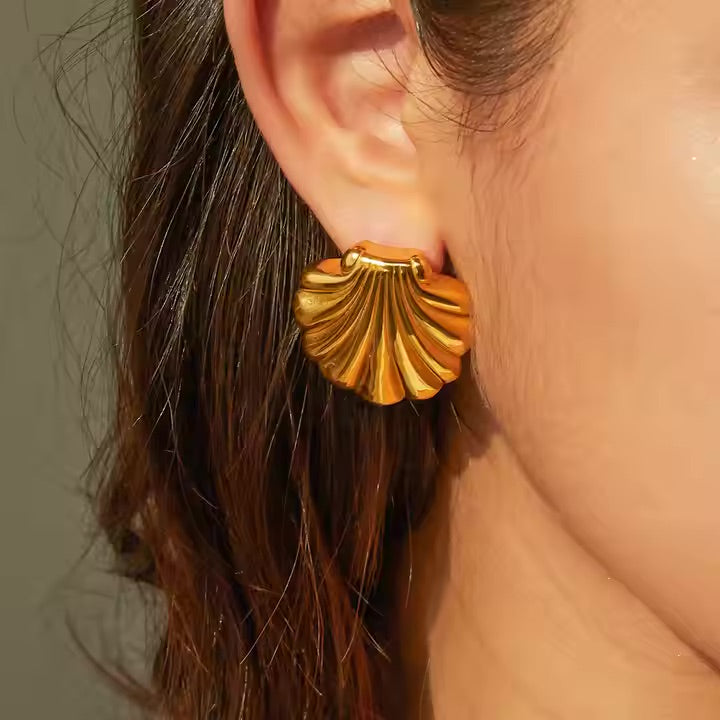 Bayside Gold Seashell Earrings