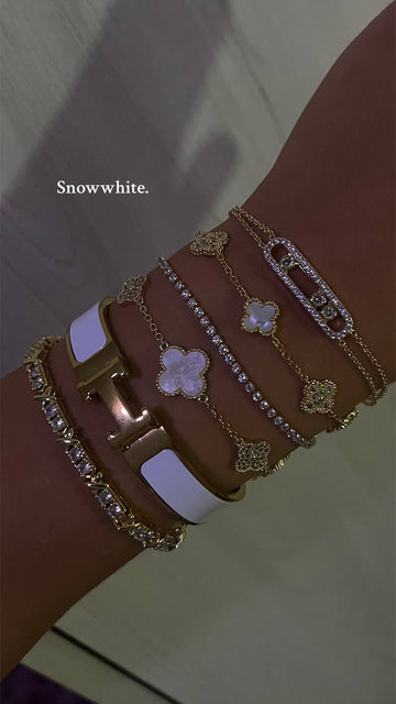 Lover's Embrace Bracelet Set