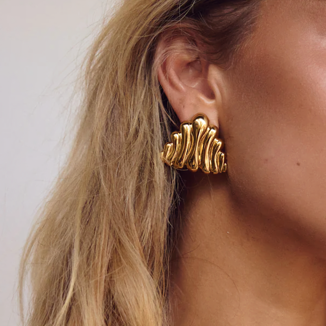 Nora Ripple Gold Earrings