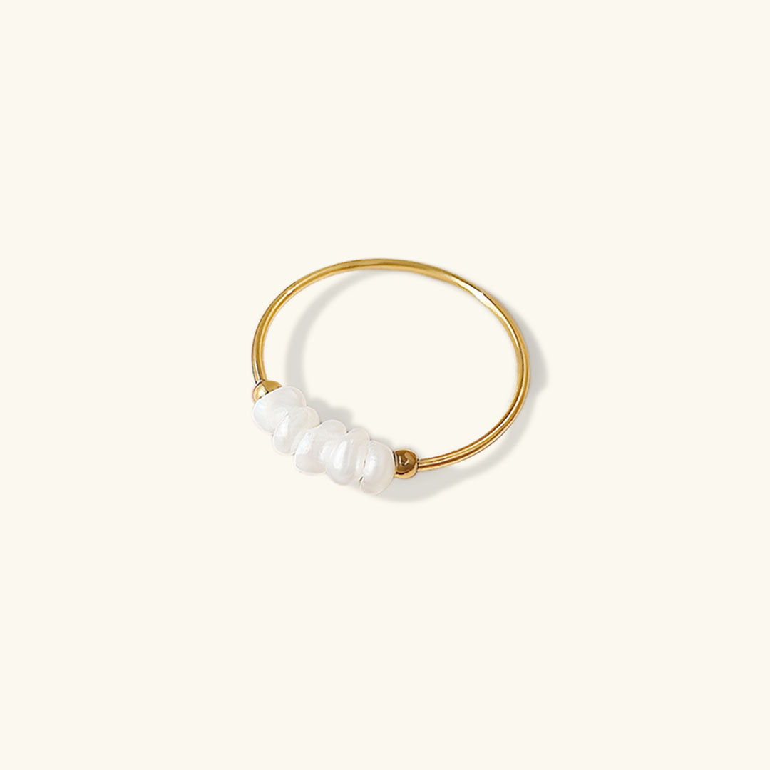 Anillo de oro con perlas de agua dulce de magnolia