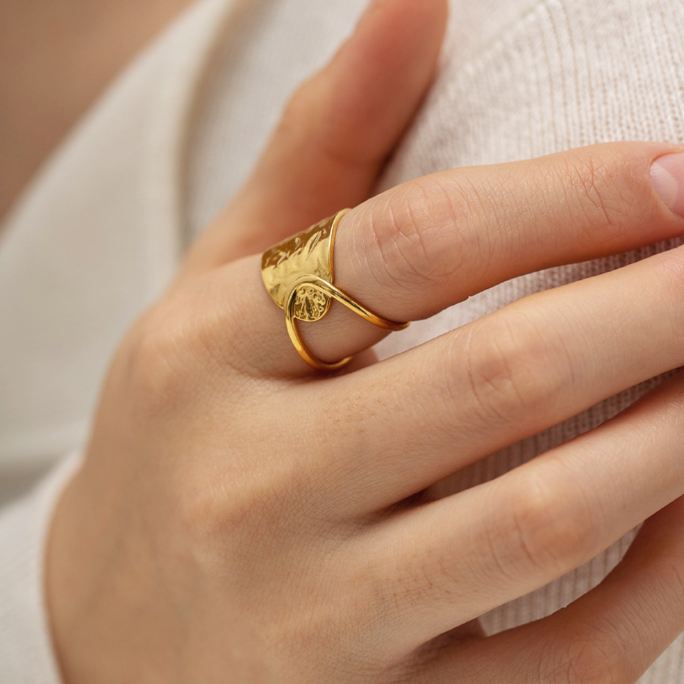 Anillo de oro Mabel