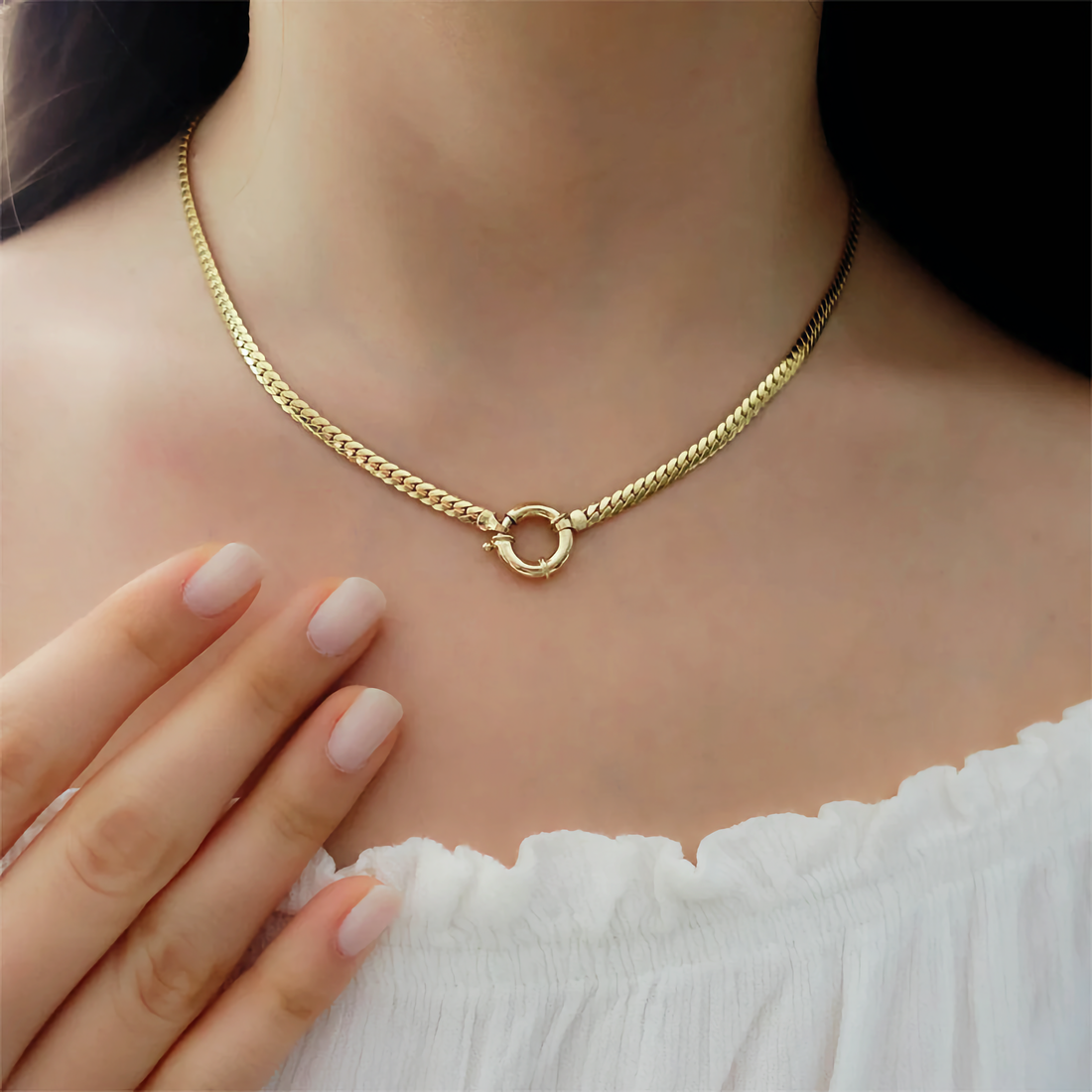 Gardenia Gold Herringbone Pendant