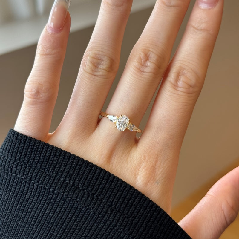 GOLDEN CHAPTER RING
