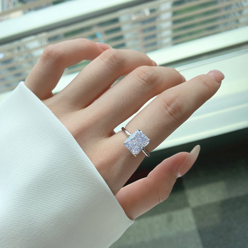 GLAMOROUS RING