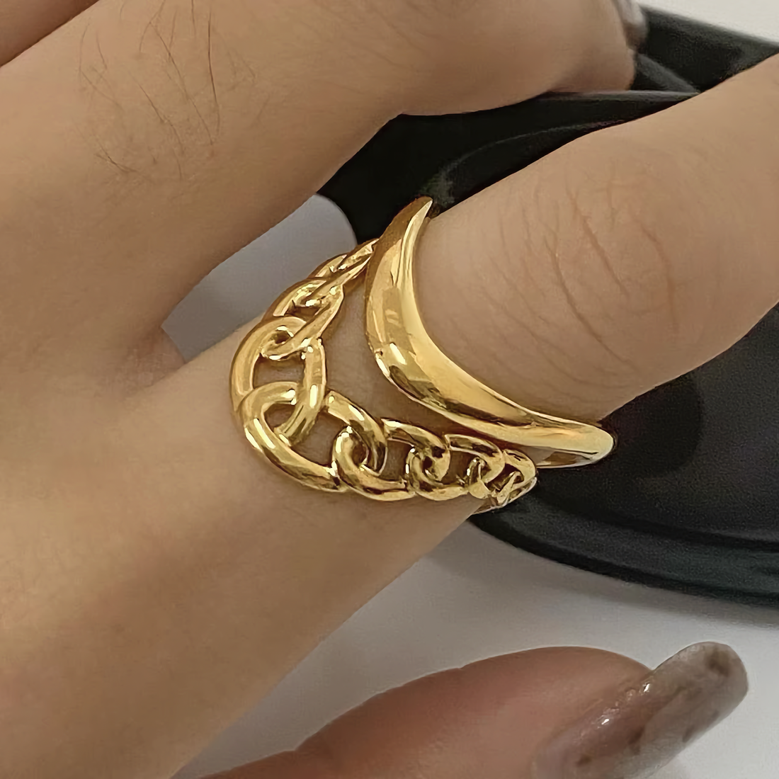 Paisley Gold Arc Ring